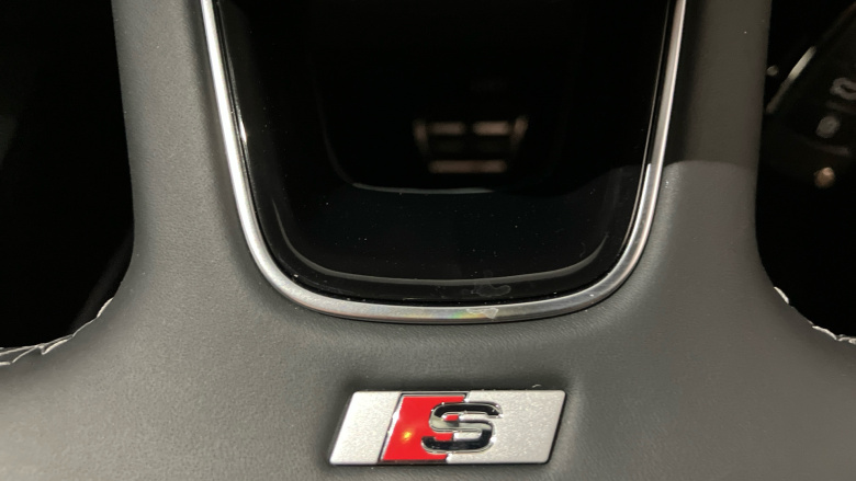 Audi Q2 35 TFSI Black Edition 5dr S Tronic Petrol Estate